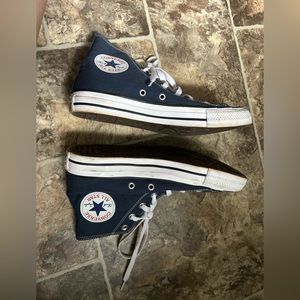 womens size 8 high top converse
